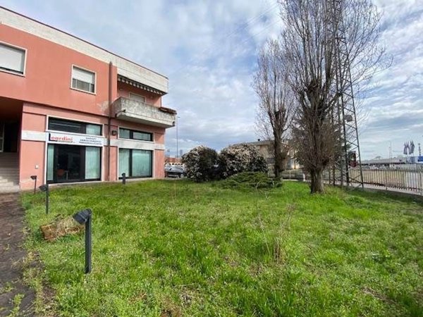 casa semindipendente in vendita a Bussolengo