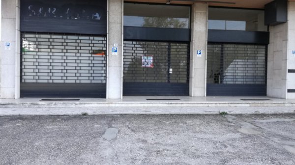 negozio in vendita a Bussolengo