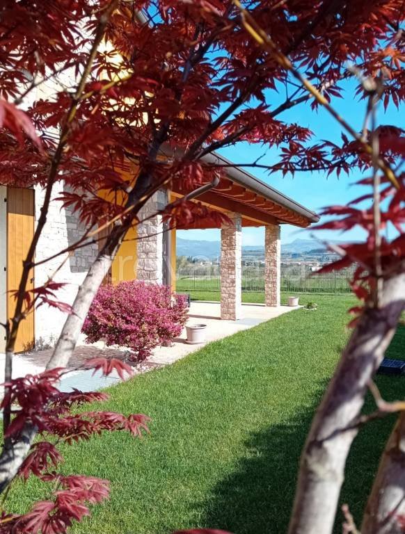casa indipendente in vendita a Bussolengo in zona San Vito
