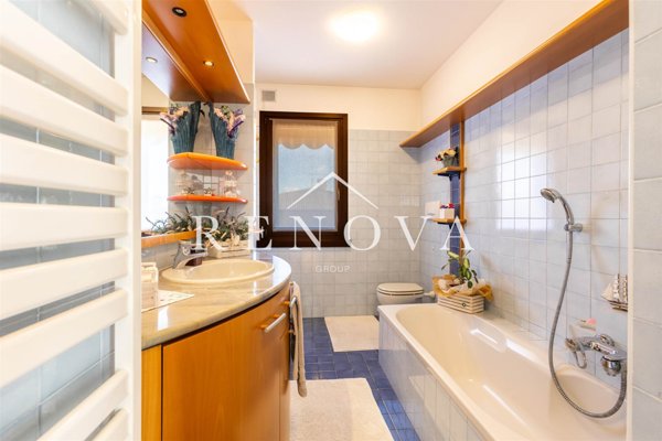 casa indipendente in vendita a Bussolengo