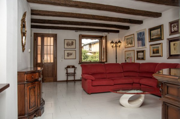 casa indipendente in vendita a Bussolengo