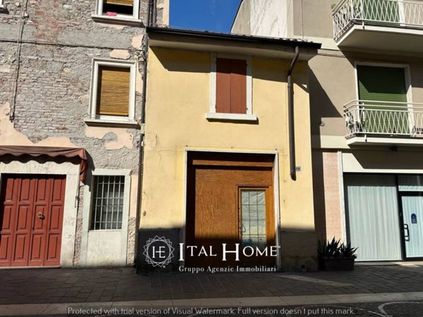 casa indipendente in vendita a Bussolengo