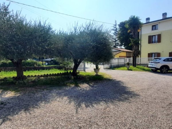 casa indipendente in vendita a Bussolengo