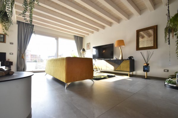 casa indipendente in vendita a Bussolengo