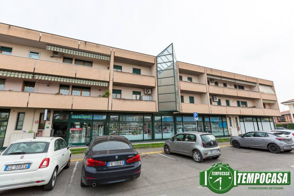 negozio in vendita a Bussolengo
