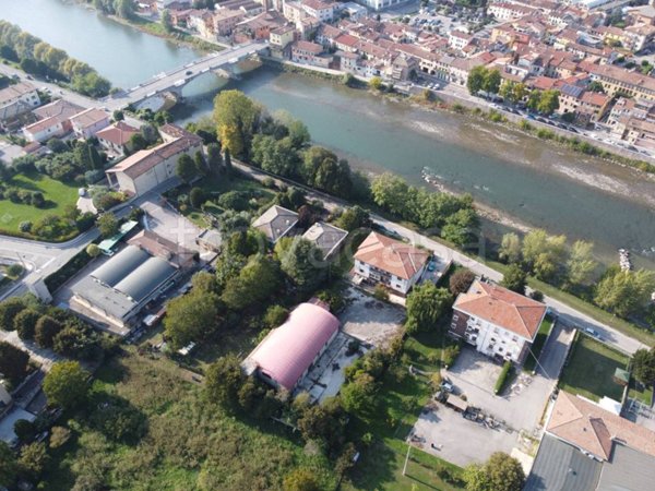 terreno edificabile in vendita a Bussolengo