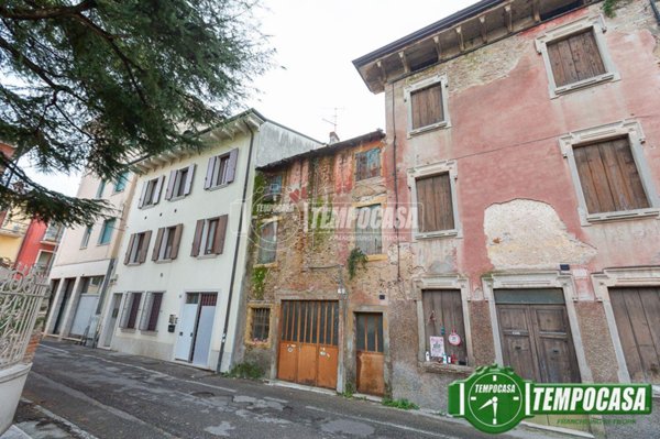 casa indipendente in vendita a Bussolengo