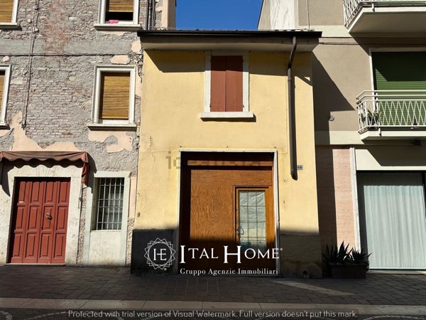 casa indipendente in vendita a Bussolengo