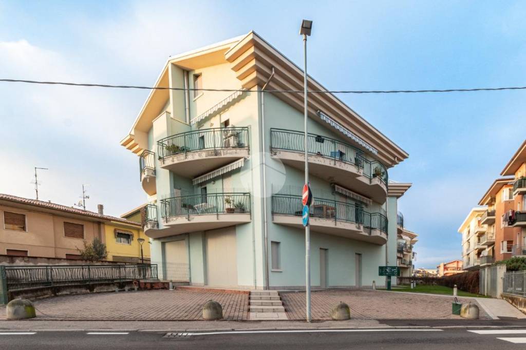 appartamento in vendita a Bussolengo