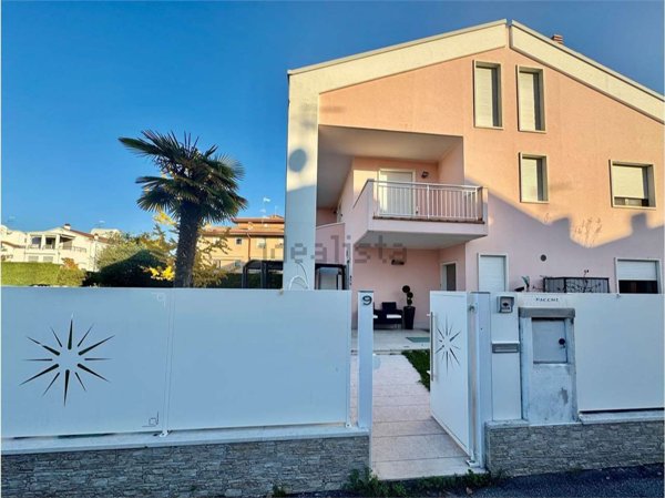 casa indipendente in vendita a Bussolengo