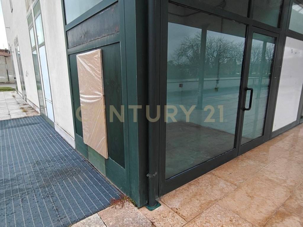 negozio in vendita a Bussolengo