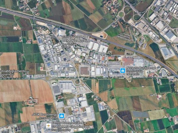 locale commerciale in vendita a Bussolengo