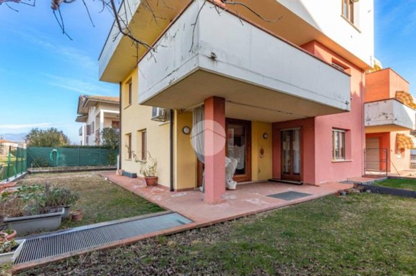 casa indipendente in vendita a Bussolengo