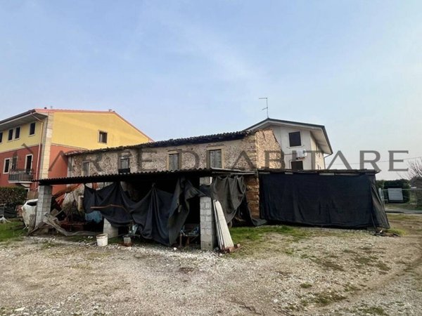 casa indipendente in vendita a Bussolengo