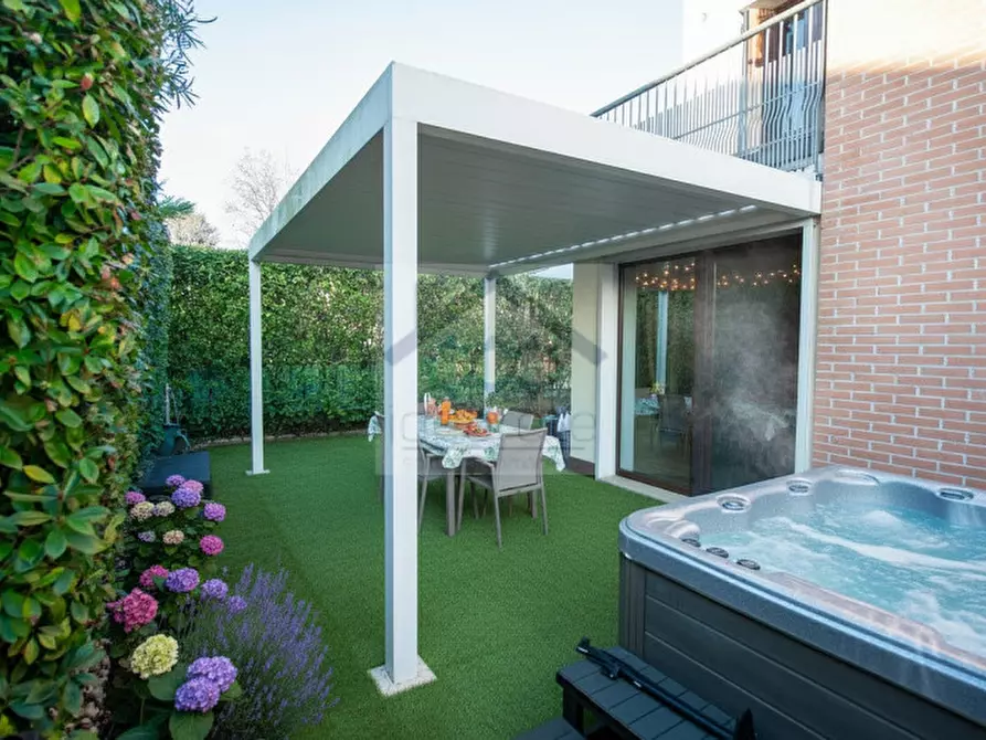 casa indipendente in vendita a Bussolengo