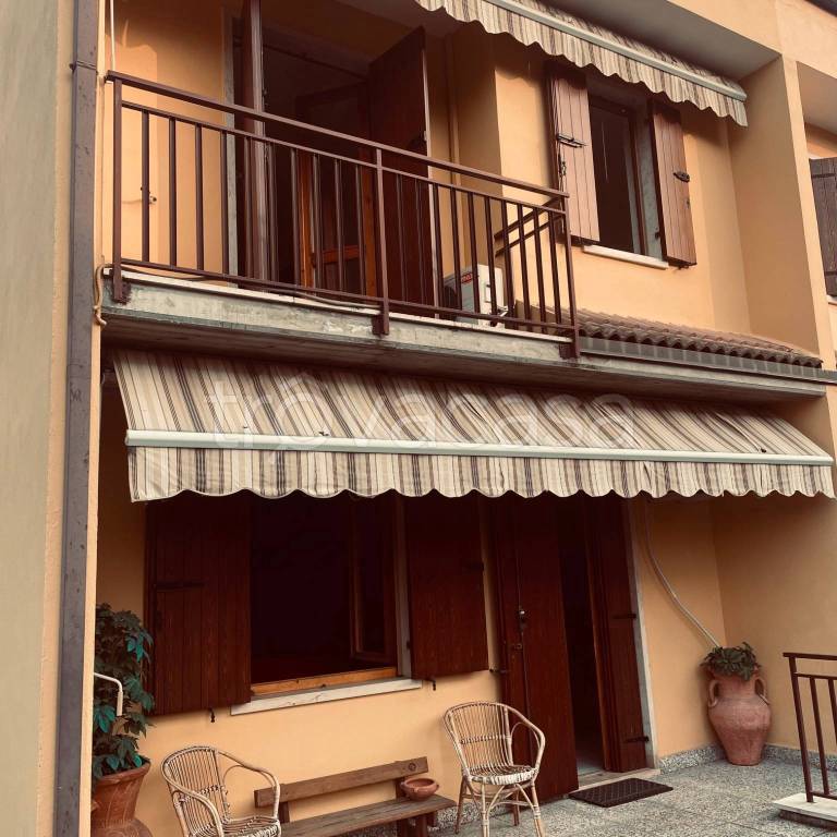 casa indipendente in vendita a Bussolengo