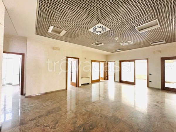 ufficio in vendita a Bussolengo