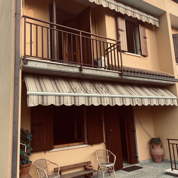 casa indipendente in vendita a Bussolengo