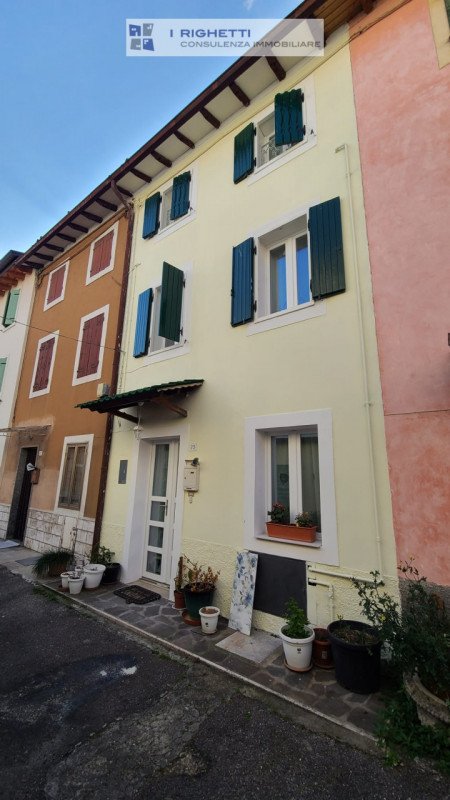 casa indipendente in vendita a Bussolengo