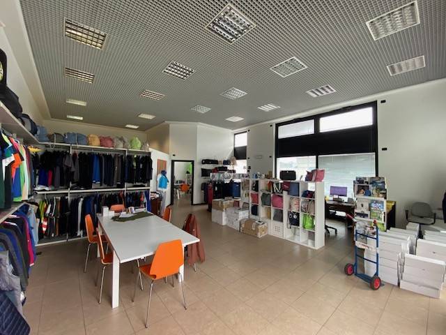 negozio in vendita a Bussolengo