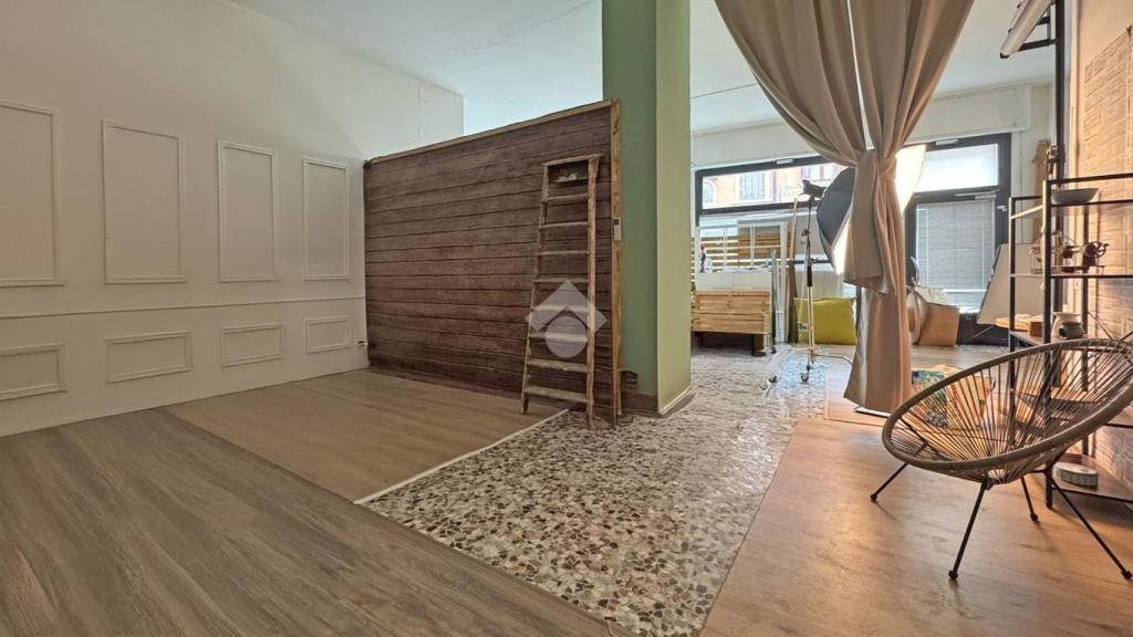 negozio in vendita a Bussolengo