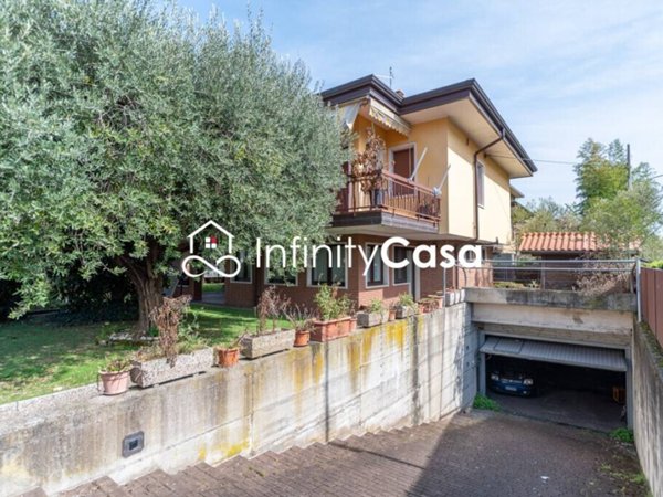 casa indipendente in vendita a Bussolengo