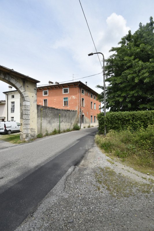 casa indipendente in vendita a Bussolengo in zona San Vito