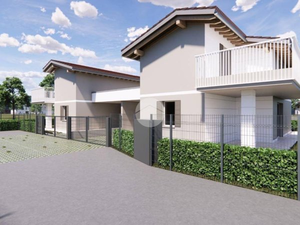 casa indipendente in vendita a Bussolengo