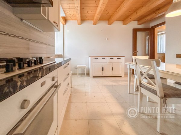 casa indipendente in vendita a Bussolengo