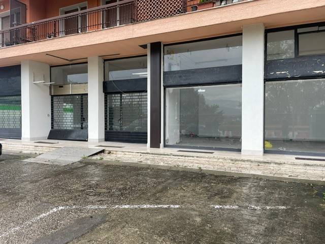 negozio in vendita a Bussolengo
