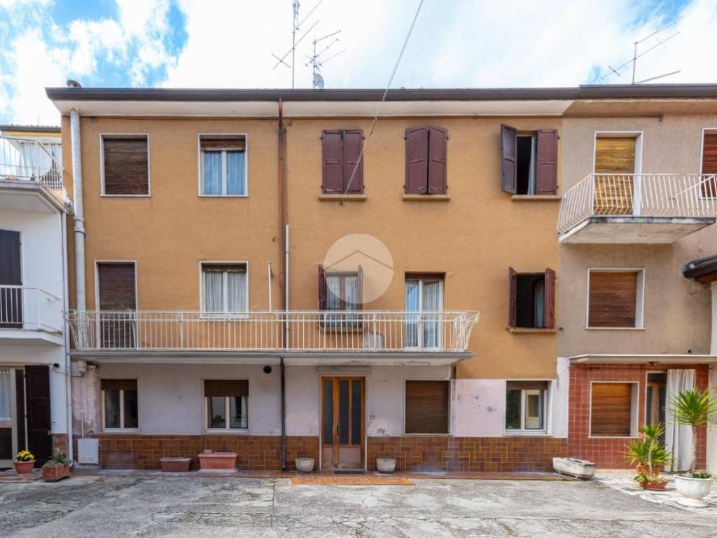 casale in vendita a Bussolengo in zona San Vito