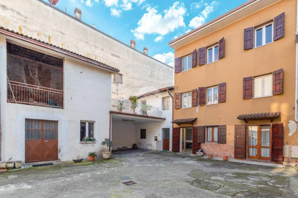 casale in vendita a Bussolengo in zona San Vito