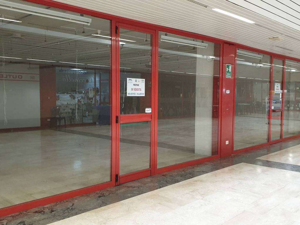 negozio in vendita a Bussolengo in zona San Vito