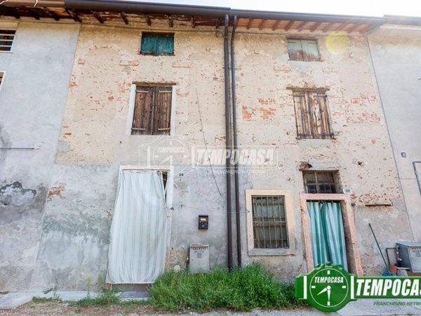 casale in vendita a Bussolengo in zona San Vito