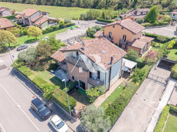 casa indipendente in vendita a Bussolengo