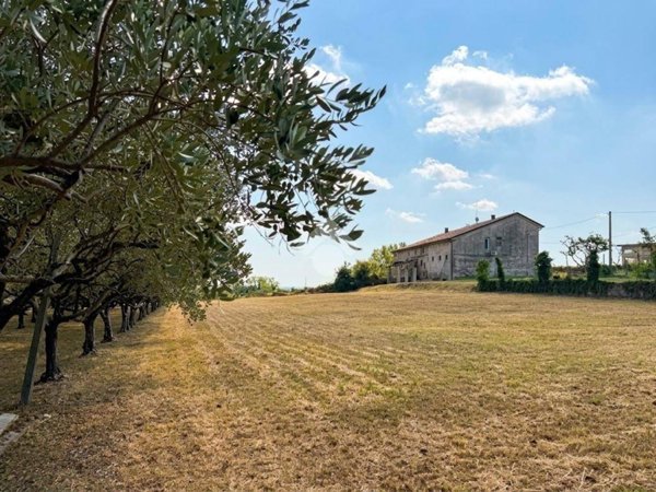 casa indipendente in vendita a Bussolengo in zona San Vito