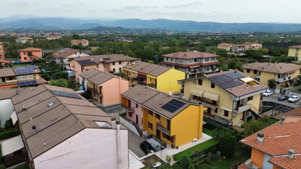 casa indipendente in vendita a Bussolengo in zona San Vito