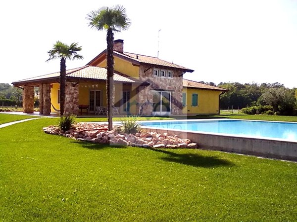 casa indipendente in vendita a Bussolengo in zona San Vito