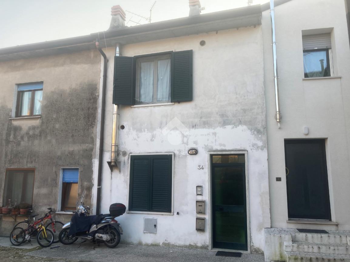 casa indipendente in vendita a Buttapietra in zona Marchesino