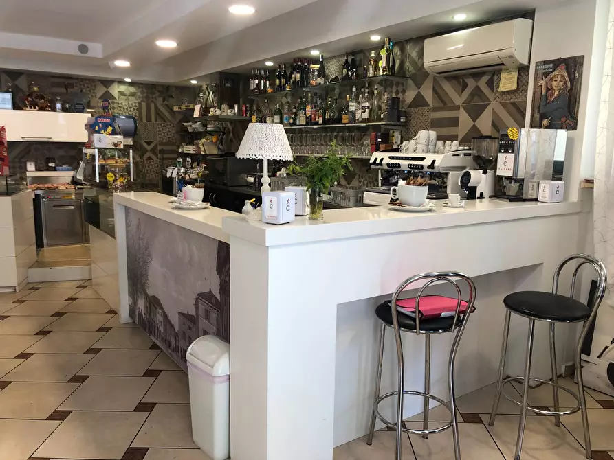 negozio in vendita a Buttapietra