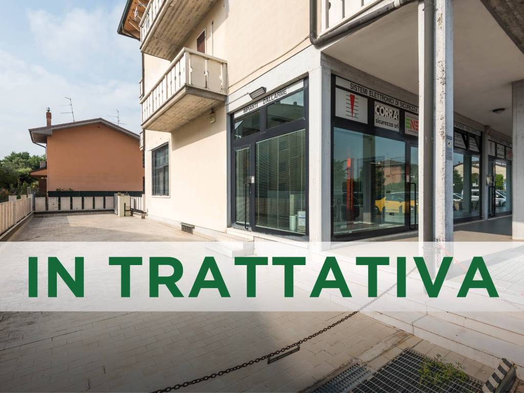 negozio in vendita a Buttapietra