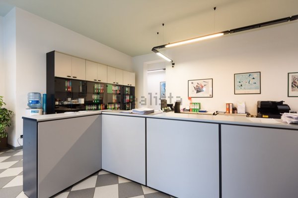 locale commerciale in vendita a Buttapietra