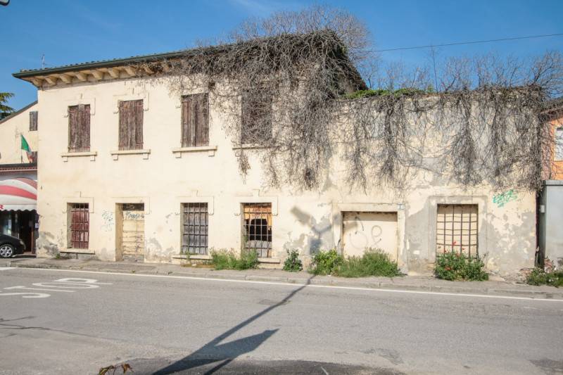 casa indipendente in vendita a Buttapietra