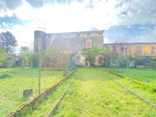casa indipendente in vendita a Buttapietra in zona Marchesino