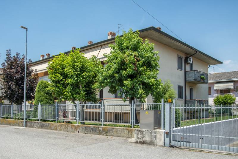 appartamento in vendita a Buttapietra