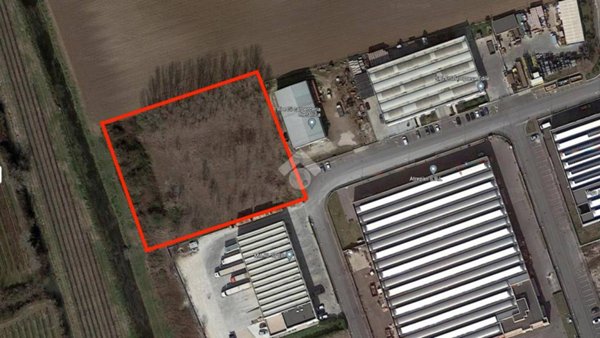 terreno edificabile in vendita a Buttapietra in zona Marchesino