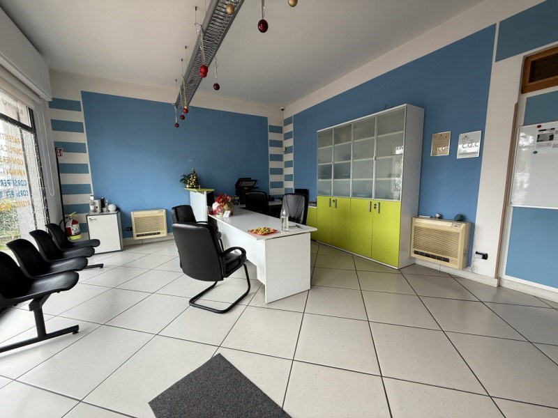 ufficio in vendita a Buttapietra