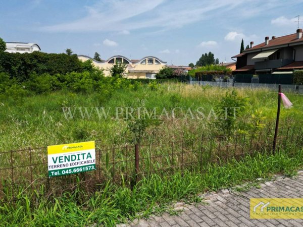 terreno edificabile in vendita a Buttapietra