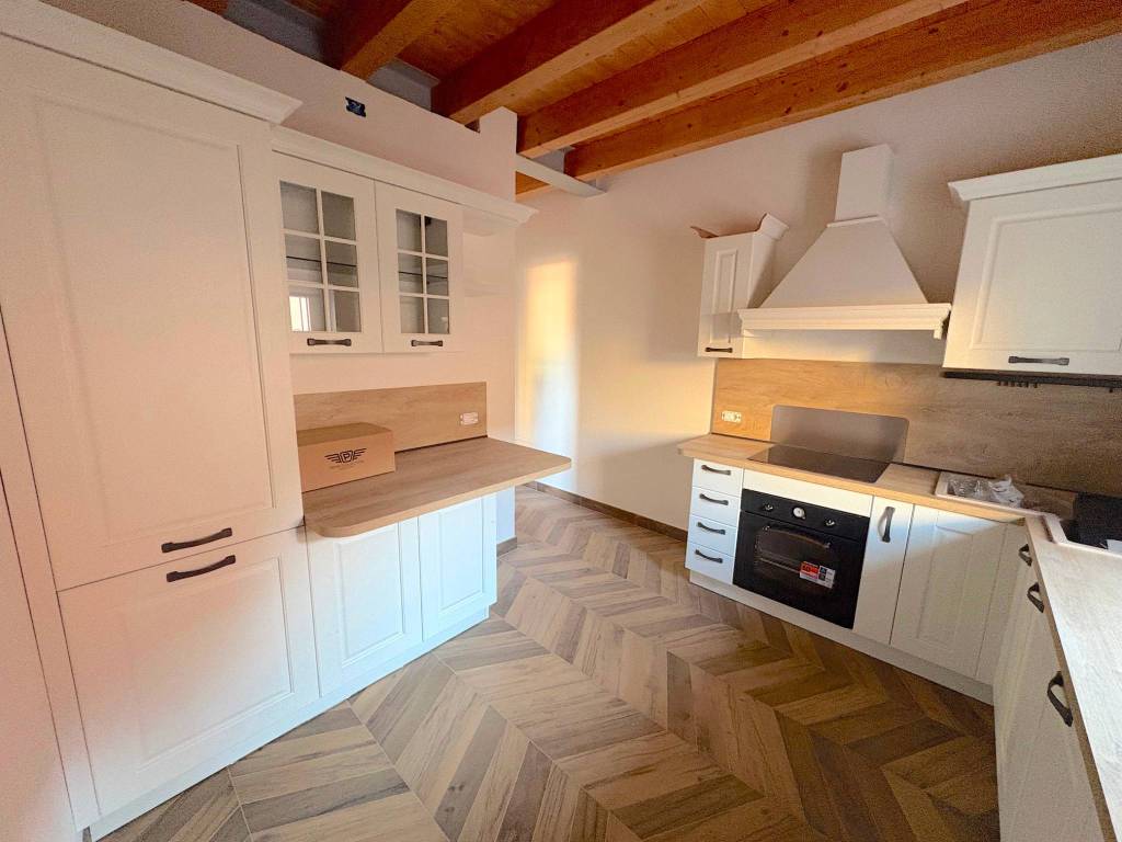 casa indipendente in vendita a Buttapietra in zona Marchesino