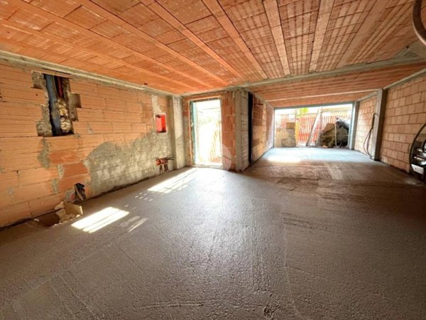 casa indipendente in vendita a Buttapietra in zona Marchesino